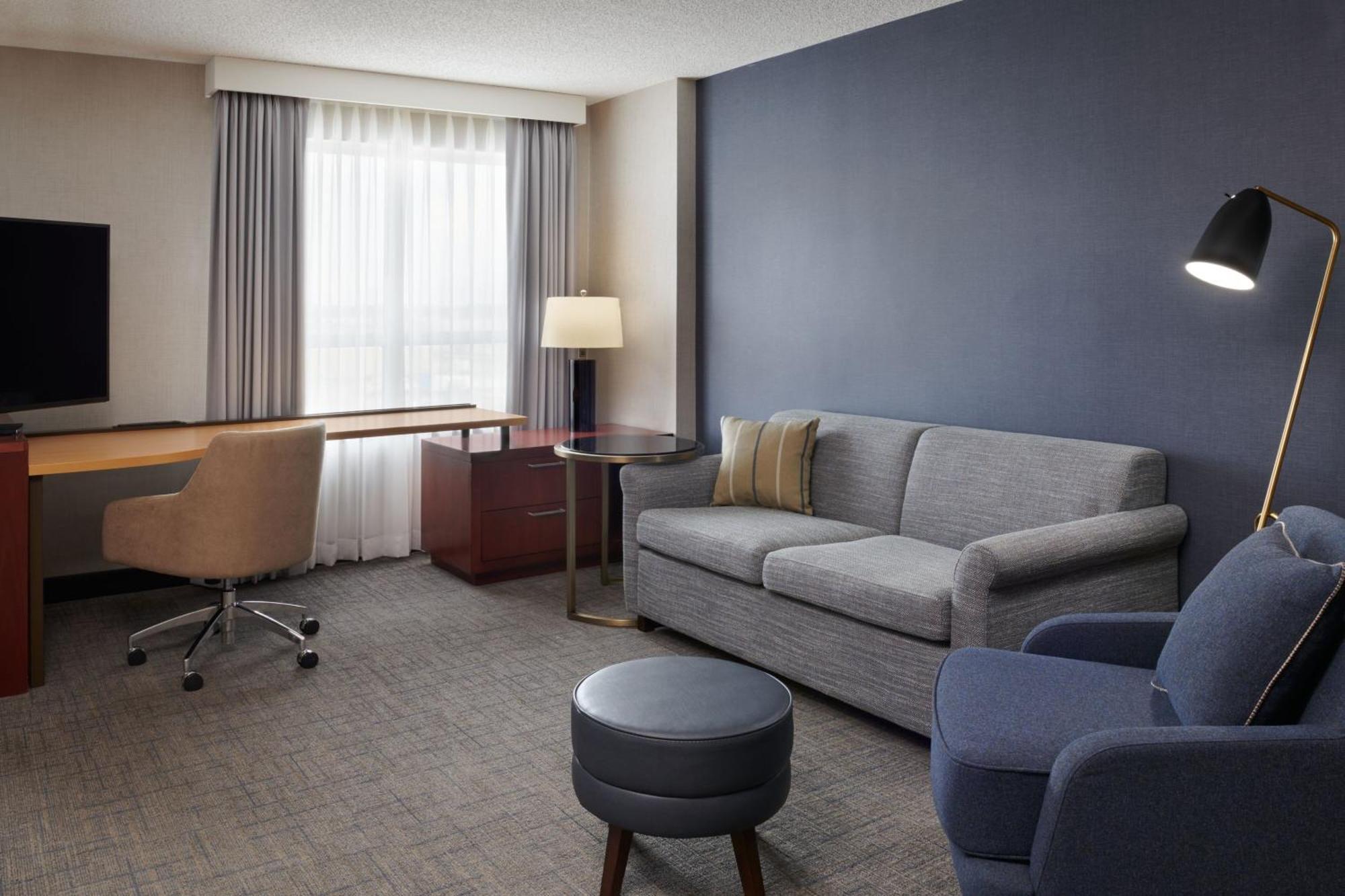 Residence Inn By Marriott Calgary Airport Exterior foto